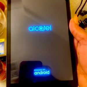Brand new tablet powered by MetroPCS, but goes with internet service 🛜